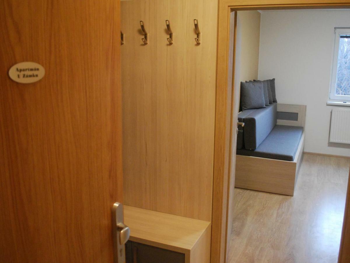 Apartman U Zamku Loucna nad Desnou Luaran gambar